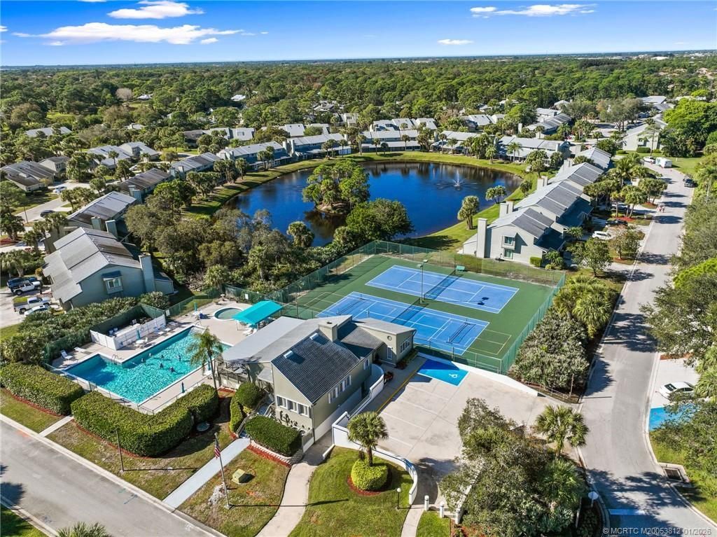 890 NE Sandalwood Place, Jensen Beach, FL 34957 Photo