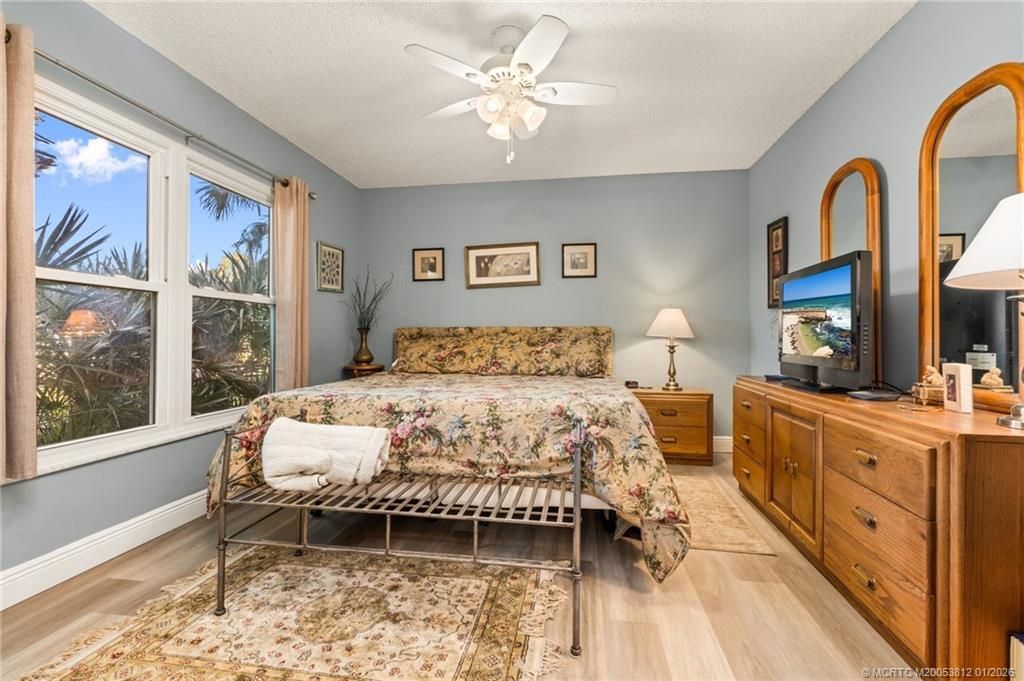 890 NE Sandalwood Place, Jensen Beach, FL 34957 Photo