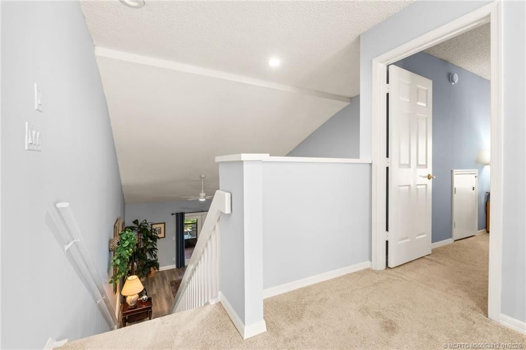 890 NE Sandalwood Place, Jensen Beach, FL 34957 Photo