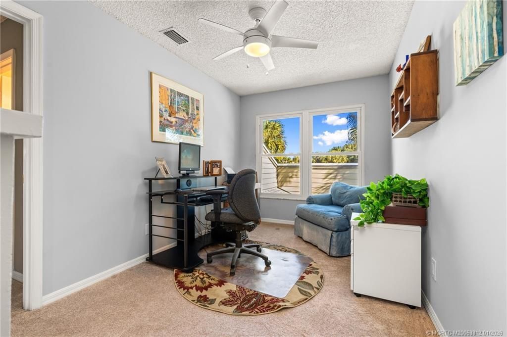 890 NE Sandalwood Place, Jensen Beach, FL 34957 Photo