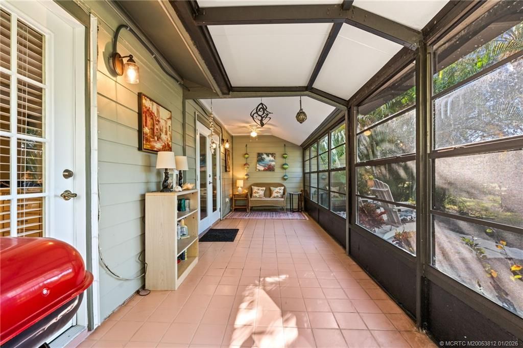 890 NE Sandalwood Place, Jensen Beach, FL 34957 Photo