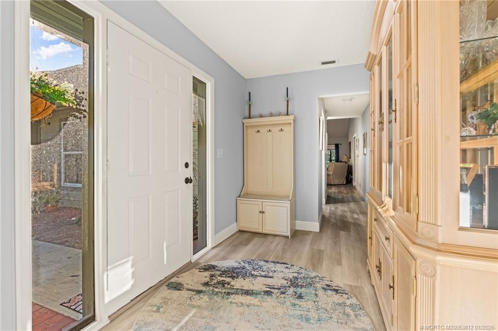 890 NE Sandalwood Place, Jensen Beach, FL 34957 Photo