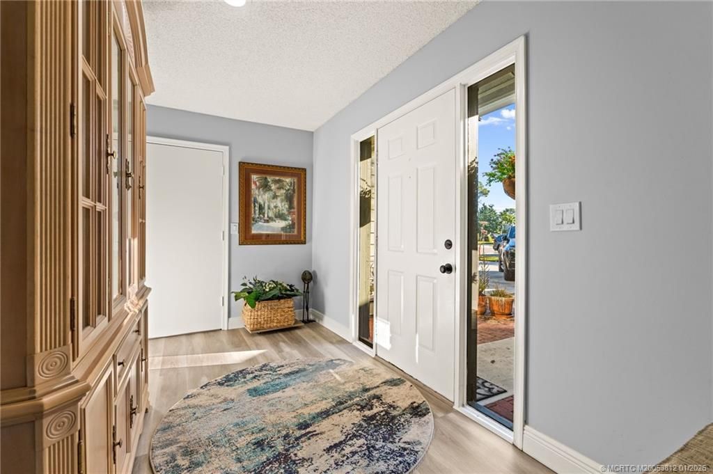 890 NE Sandalwood Place, Jensen Beach, FL 34957 Photo