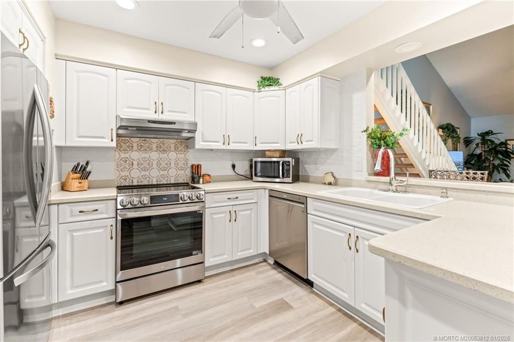 890 NE Sandalwood Place, Jensen Beach, FL 34957 Photo