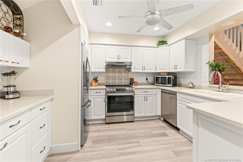 890 NE Sandalwood Place, Jensen Beach, FL 34957 Photo