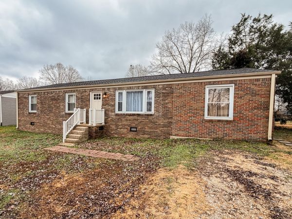 470 Carman Ave, New Johnsonville, TN 37134