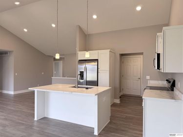 2613 Piney Creek Drive, Elkhorn, NE 68022