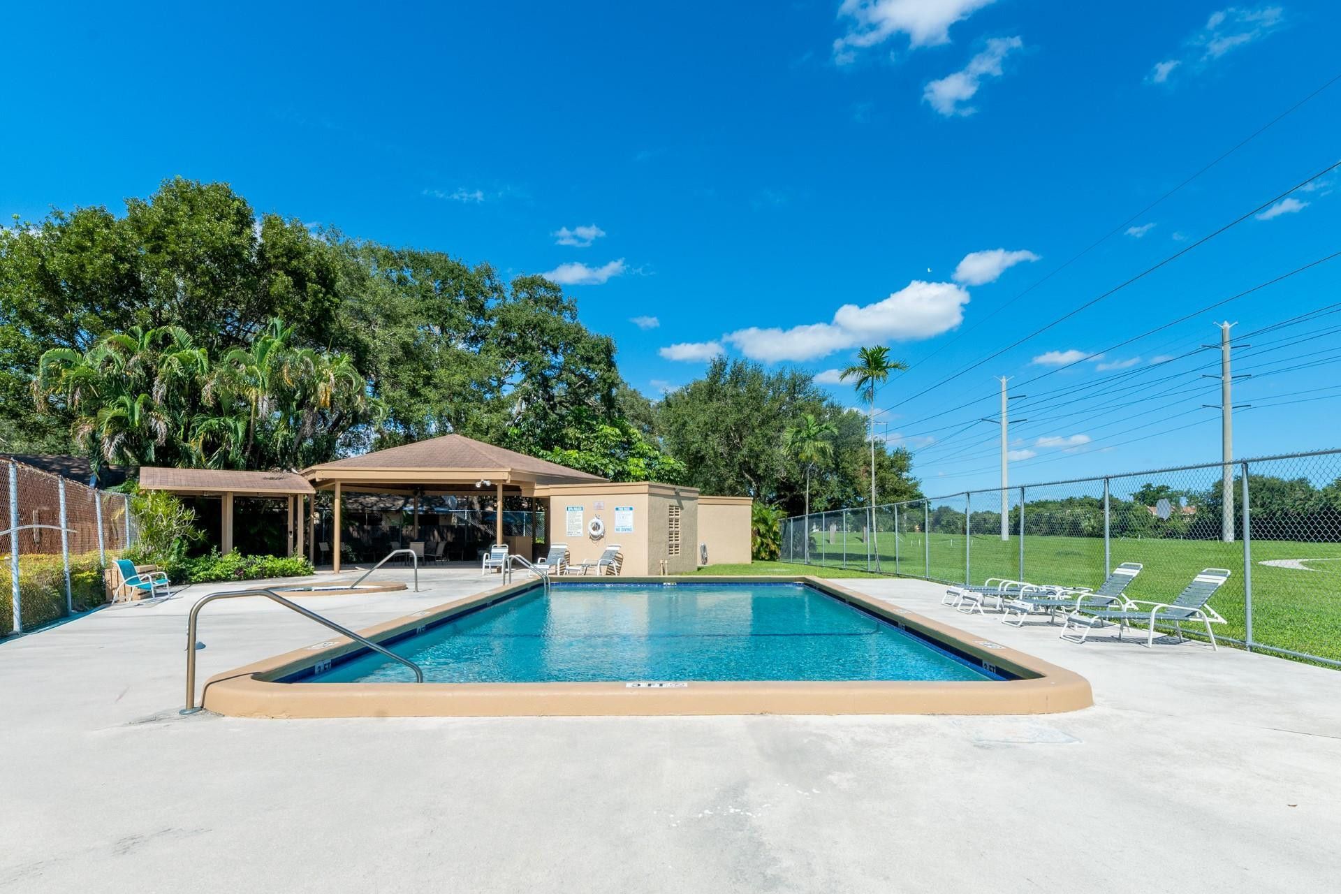 1424 NW 97th Terrace, Unit 280, Hollywood, FL 33024 Photo