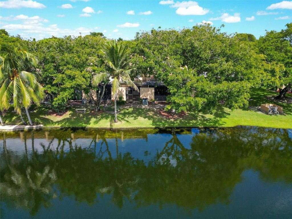 1424 NW 97th Terrace, Unit 280, Hollywood, FL 33024 Photo