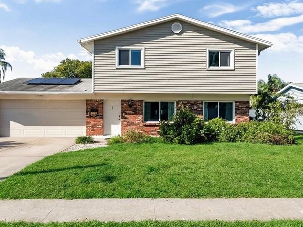 4716 SOAPSTONE DRIVE, TAMPA, FL 33615