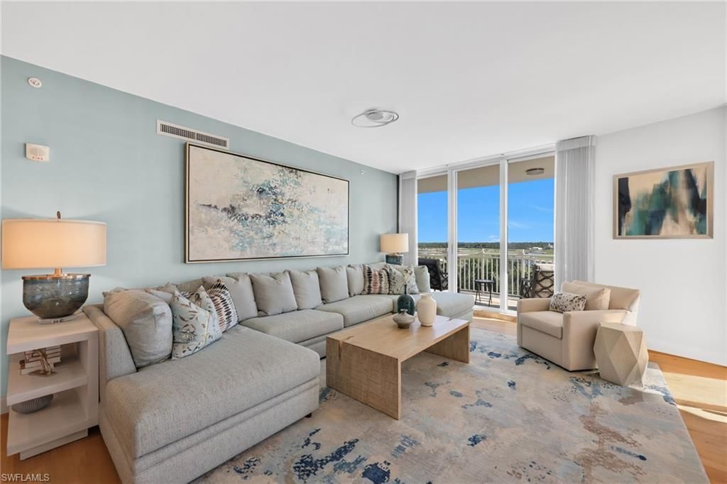 13675 Vanderbilt Dr, Unit 605, Naples, FL 34110 Photo
