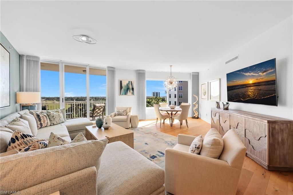 13675 Vanderbilt Dr, Unit 605, Naples, FL 34110 Photo