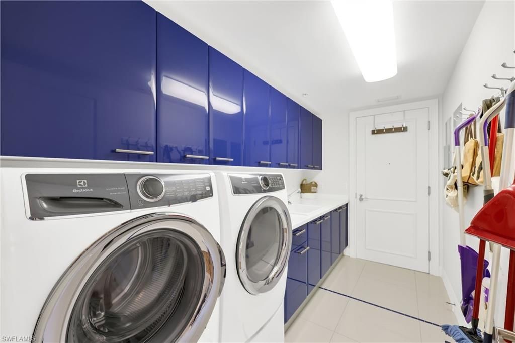 13675 Vanderbilt Dr, Unit 605, Naples, FL 34110 Photo