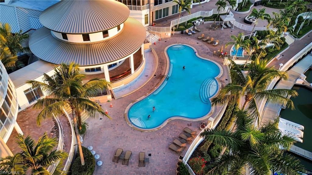 13675 Vanderbilt Dr, Unit 605, Naples, FL 34110 Photo