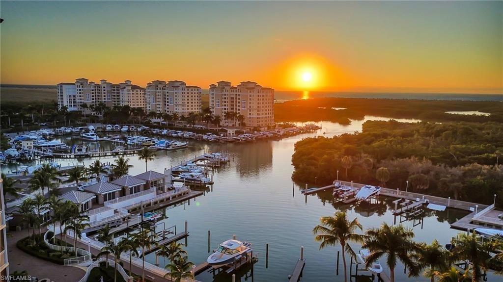 13675 Vanderbilt Dr, Unit 605, Naples, FL 34110 Photo