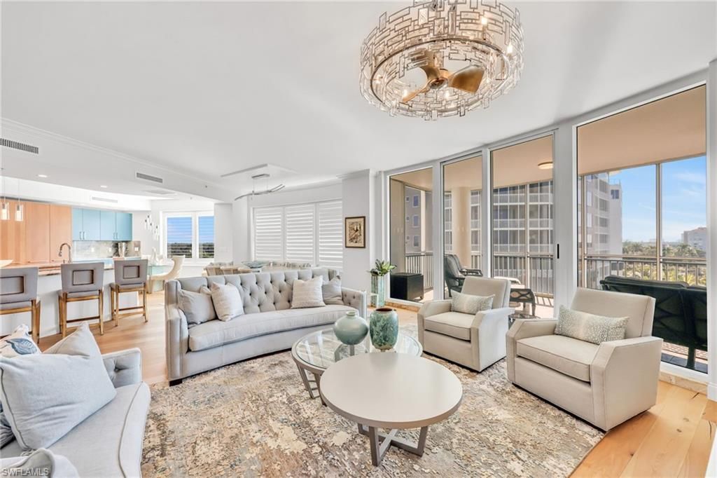 13675 Vanderbilt Dr, Unit 605, Naples, FL 34110 Photo