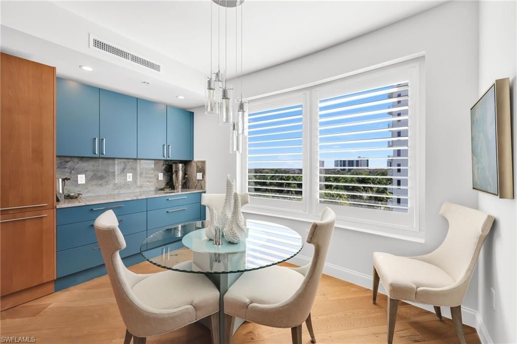 13675 Vanderbilt Dr, Unit 605, Naples, FL 34110 Photo