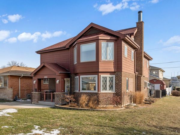 6013 N Emerson Street, Rosemont, IL 60018