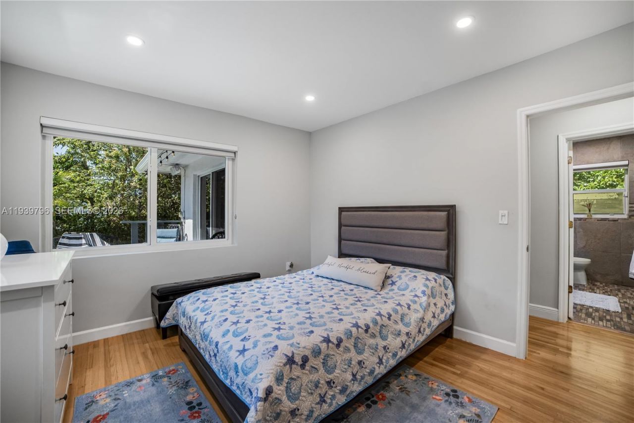 680 NE 81 Street, Miami, FL 33138 Photo