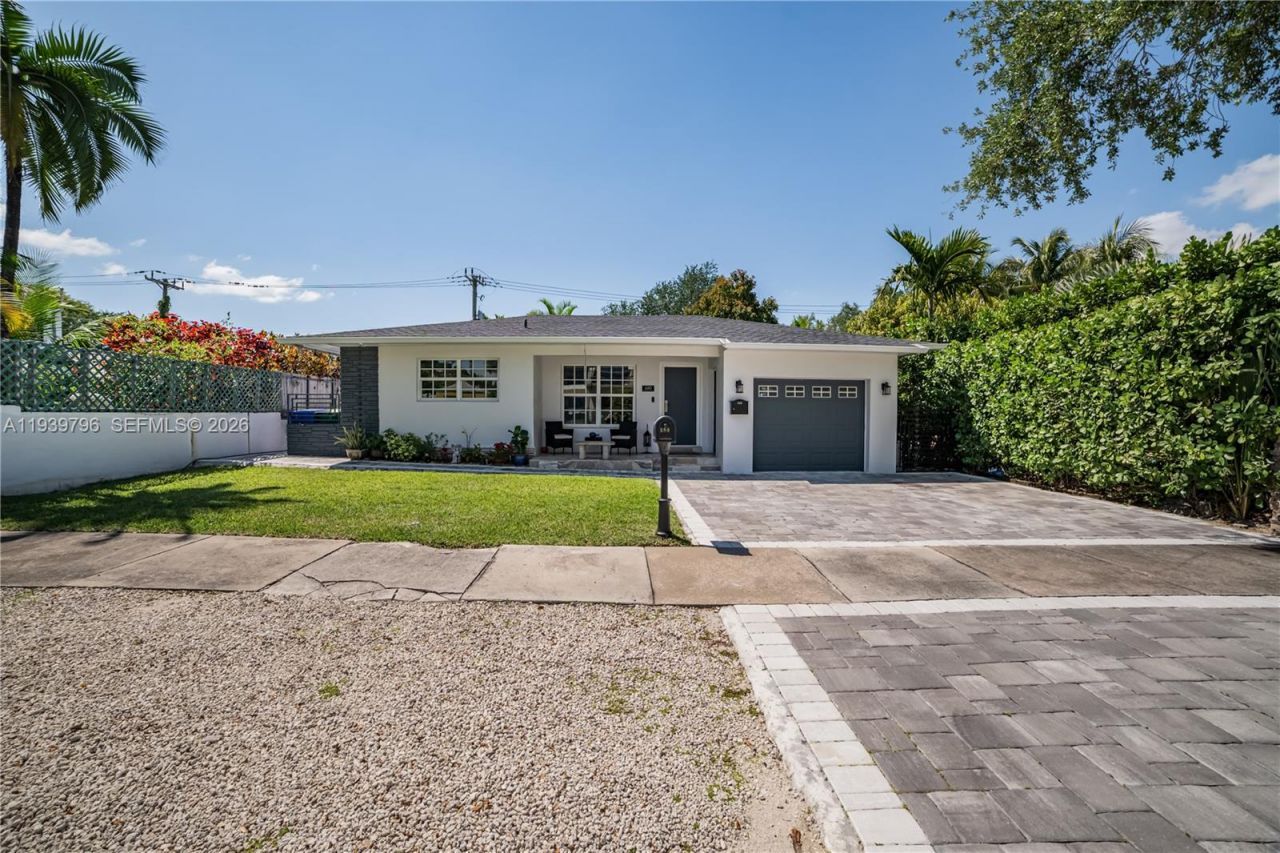 680 NE 81 Street, Miami, FL 33138 Photo