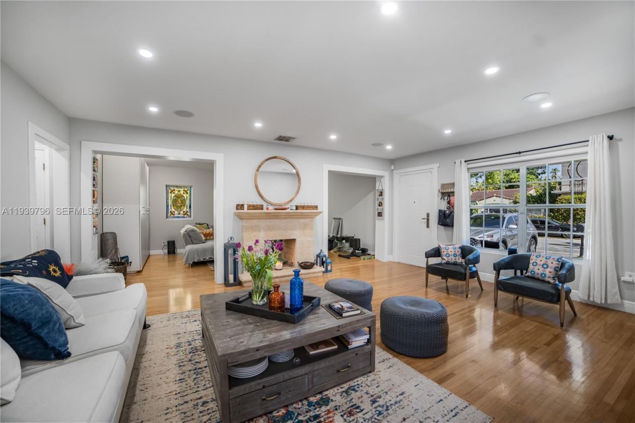 680 NE 81 Street, Miami, FL 33138 Photo