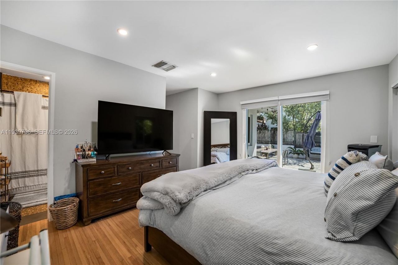 680 NE 81 Street, Miami, FL 33138 Photo