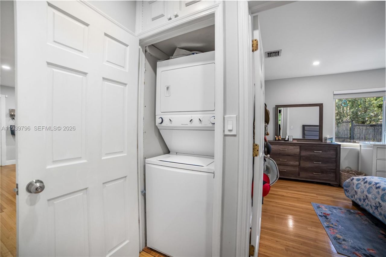 680 NE 81 Street, Miami, FL 33138 Photo