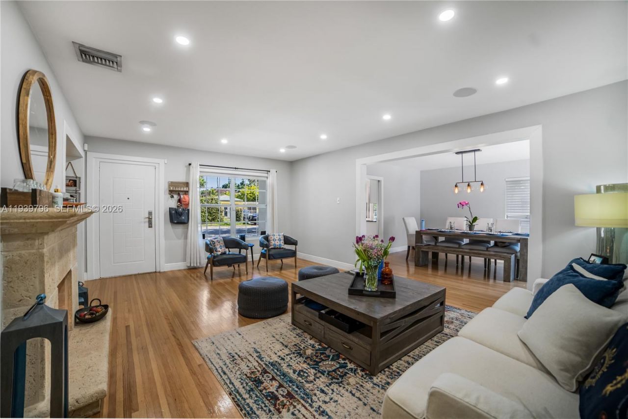 680 NE 81 Street, Miami, FL 33138 Photo