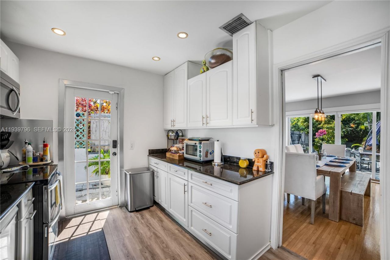 680 NE 81 Street, Miami, FL 33138 Photo