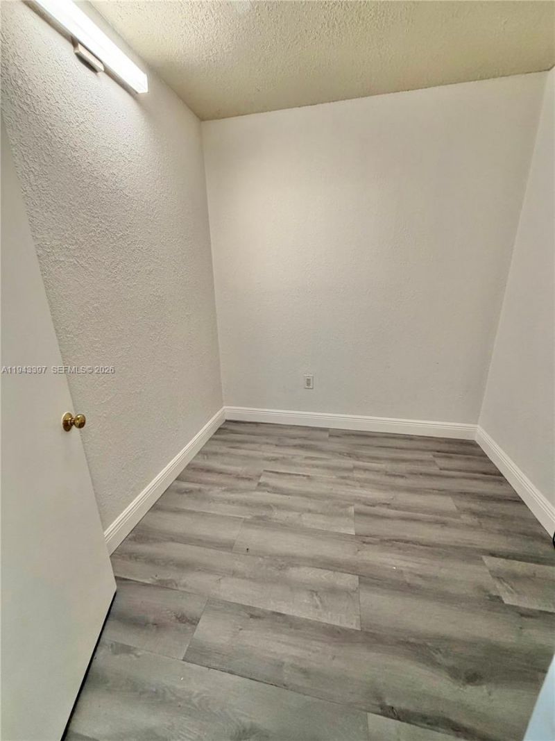 9273 Collins Ave, Unit 501, Surfside, FL 33154 Photo
