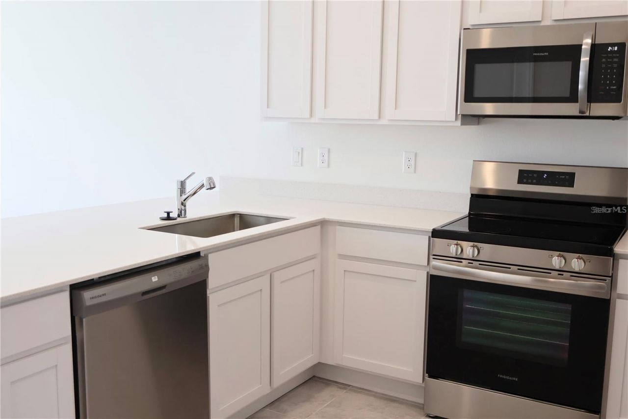 2452 Skyline Loop, Kissimmee, FL 34758 Photo