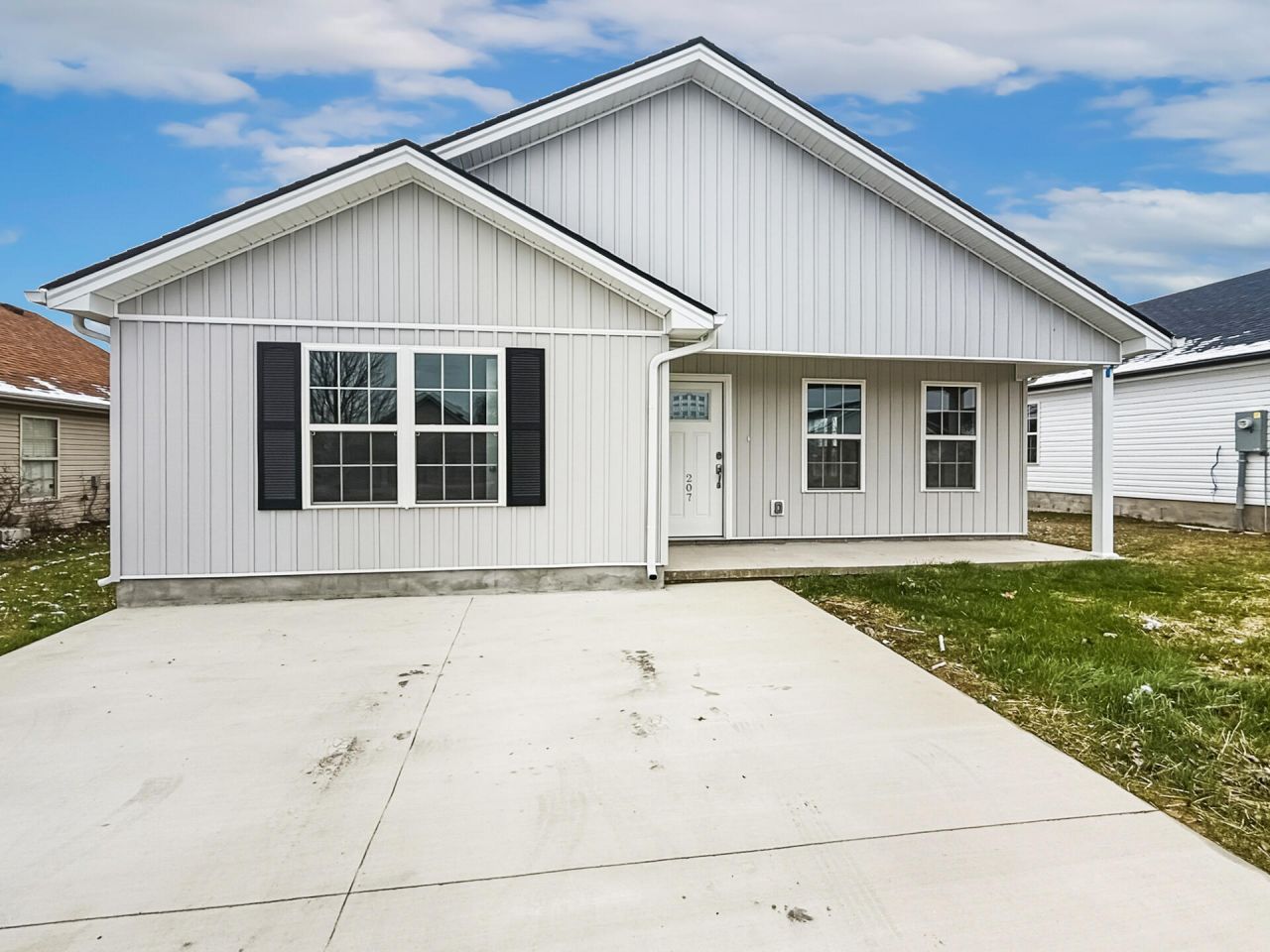 207 Charles Carr Drive, Harrodsburg, KY 40330 Main Photo