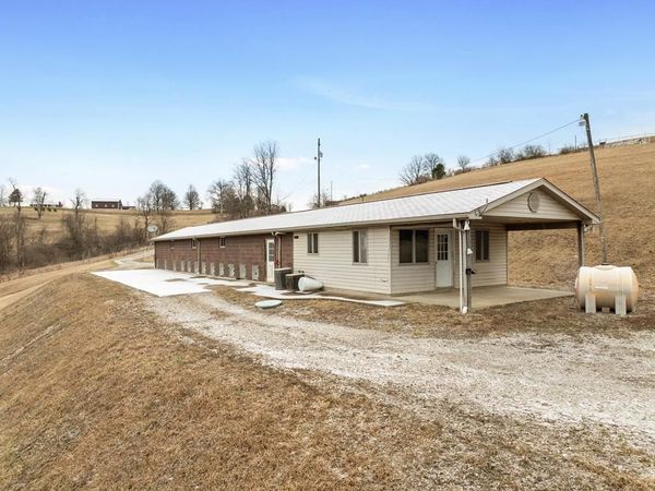 5220 Dallas Pike Road, Triadelphia, WV 26059