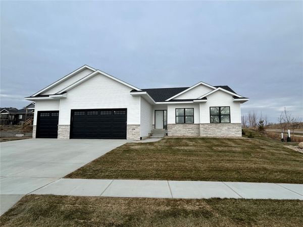 1296 Osage Lane, North Liberty, IA 52317