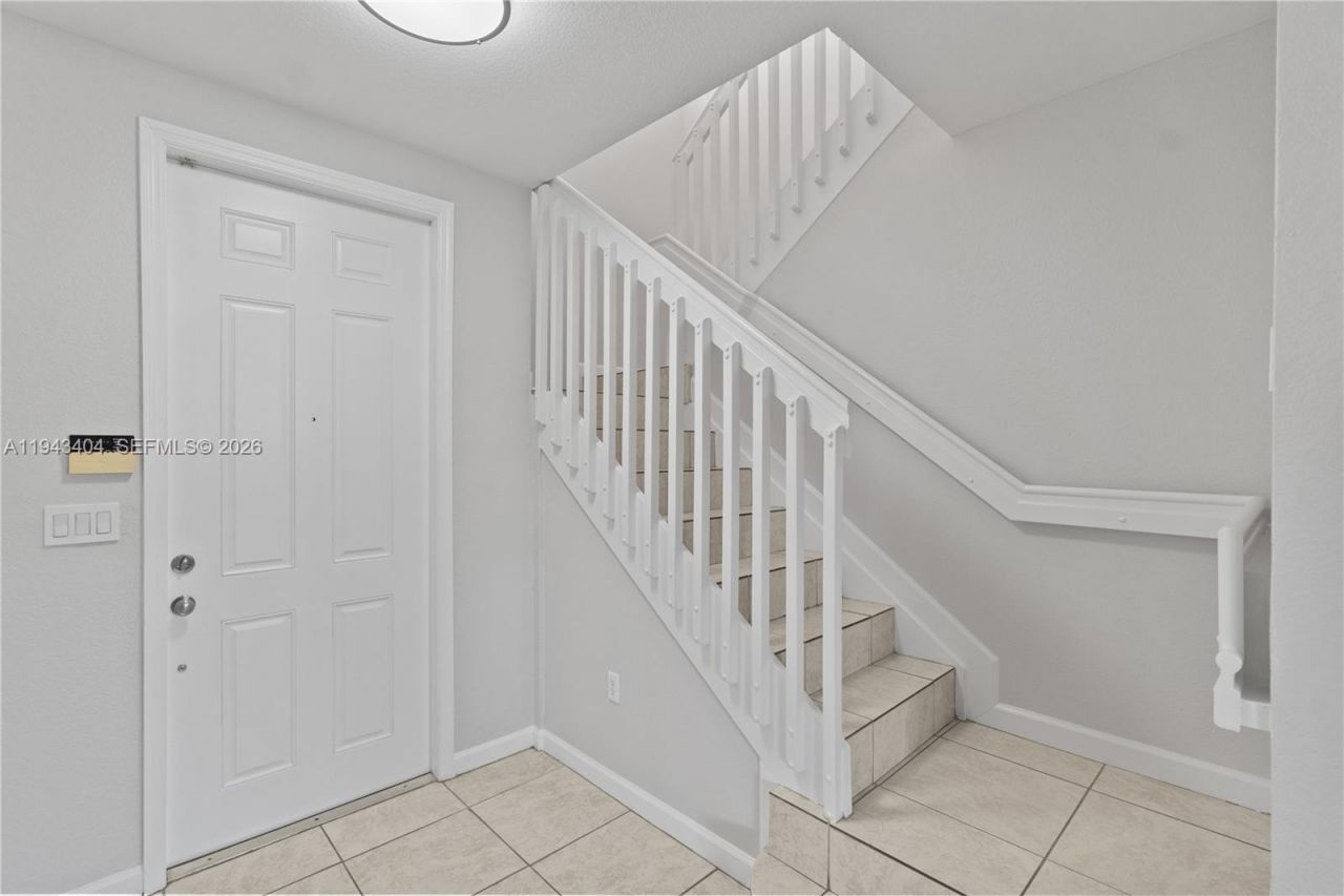 1655 NE 33rd Rd, Unit 102-4, Homestead, FL 33033 Photo