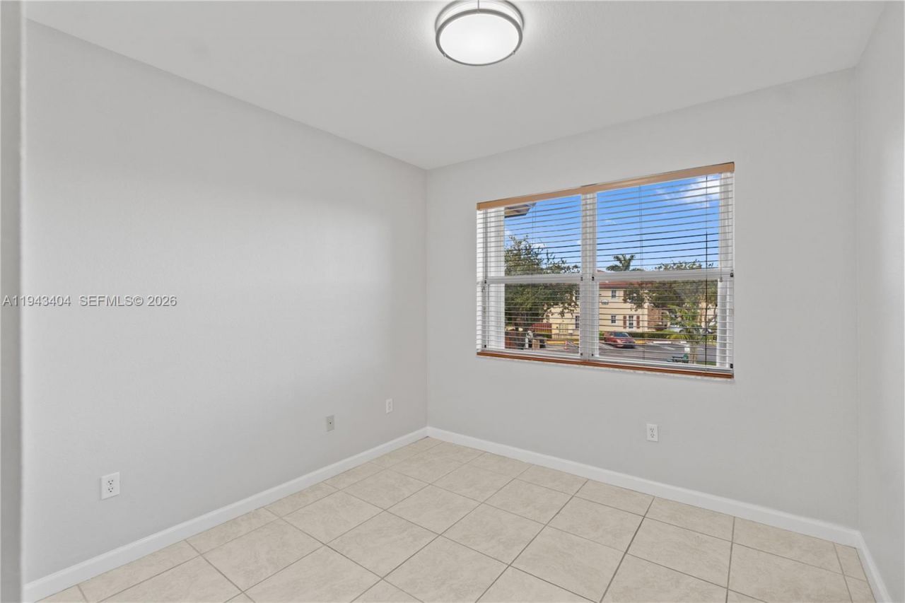 1655 NE 33rd Rd, Unit 102-4, Homestead, FL 33033 Photo