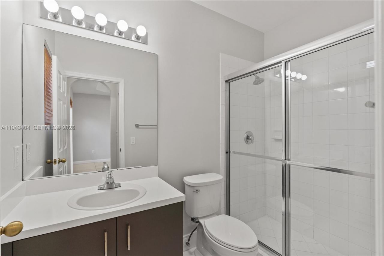 1655 NE 33rd Rd, Unit 102-4, Homestead, FL 33033 Photo