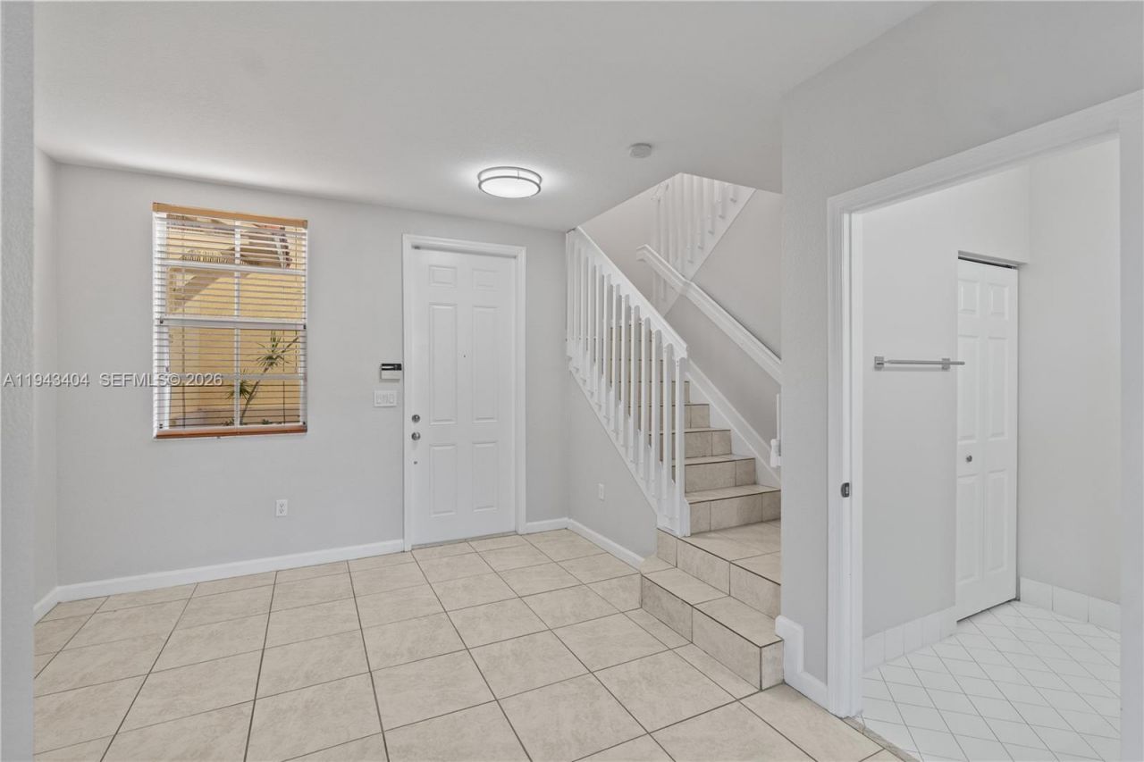 1655 NE 33rd Rd, Unit 102-4, Homestead, FL 33033 Photo