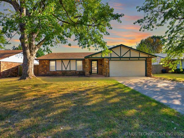 8804 E 134th Street S, Bixby, OK 74008