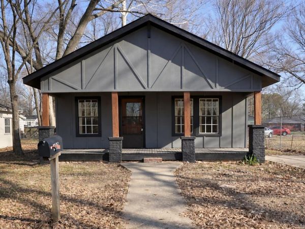 402 N Morrill Street, Morrilton, AR 72110