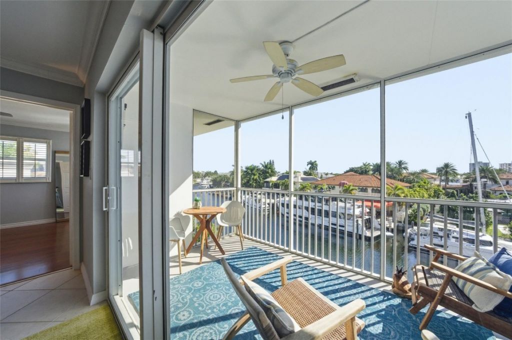 1332 Bayview Drive, Unit 401, Fort Lauderdale, FL 33304 Photo