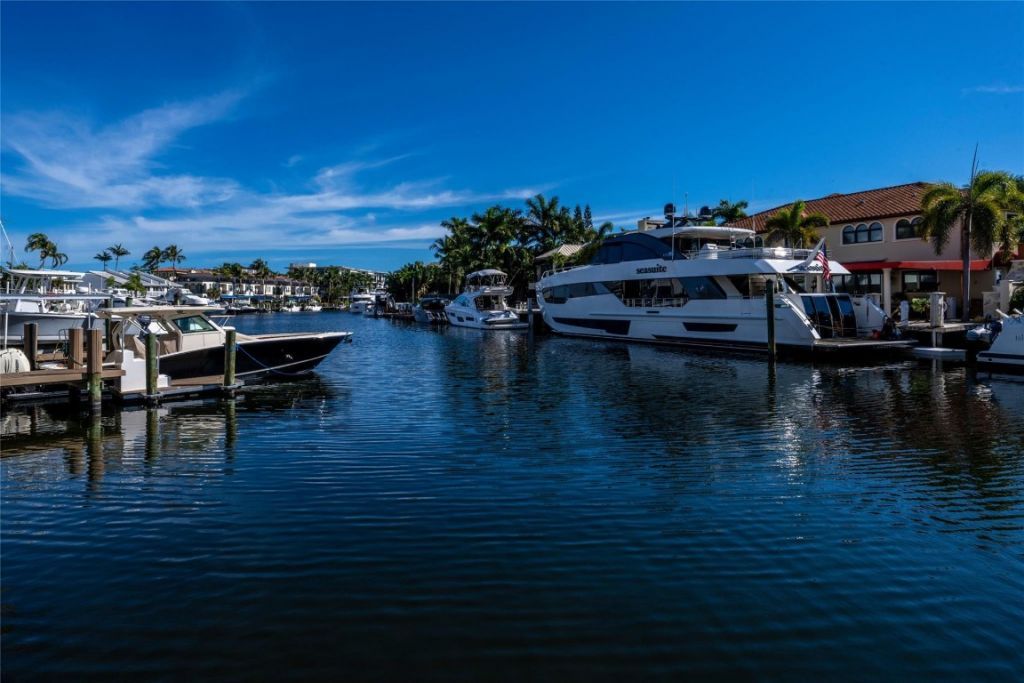 1332 Bayview Drive, Unit 401, Fort Lauderdale, FL 33304 Photo