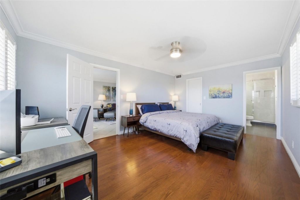 1332 Bayview Drive, Unit 401, Fort Lauderdale, FL 33304 Photo