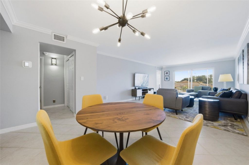 1332 Bayview Drive, Unit 401, Fort Lauderdale, FL 33304 Photo