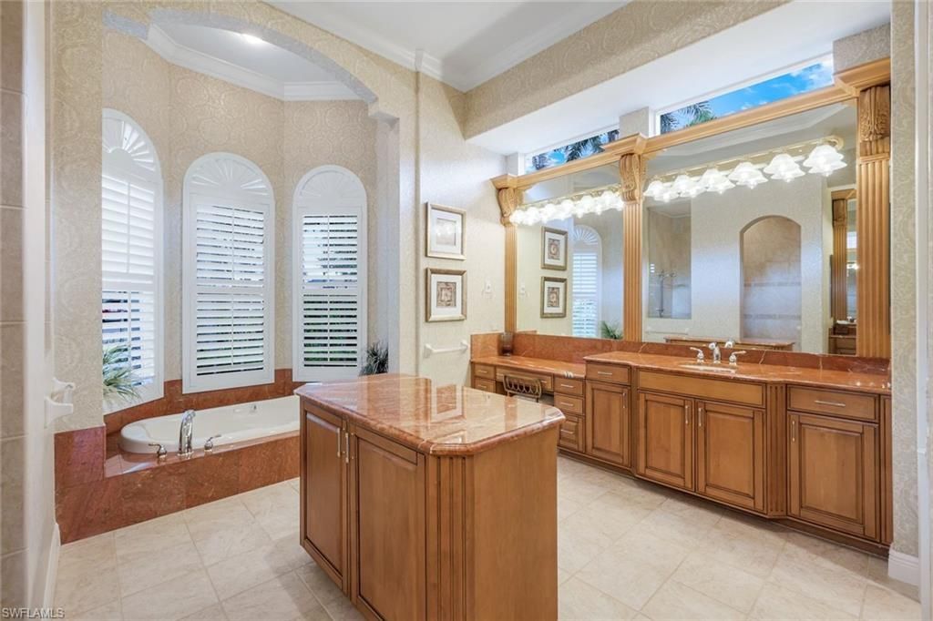 7511 Hogan Ct , Naples, FL 34113 Photo