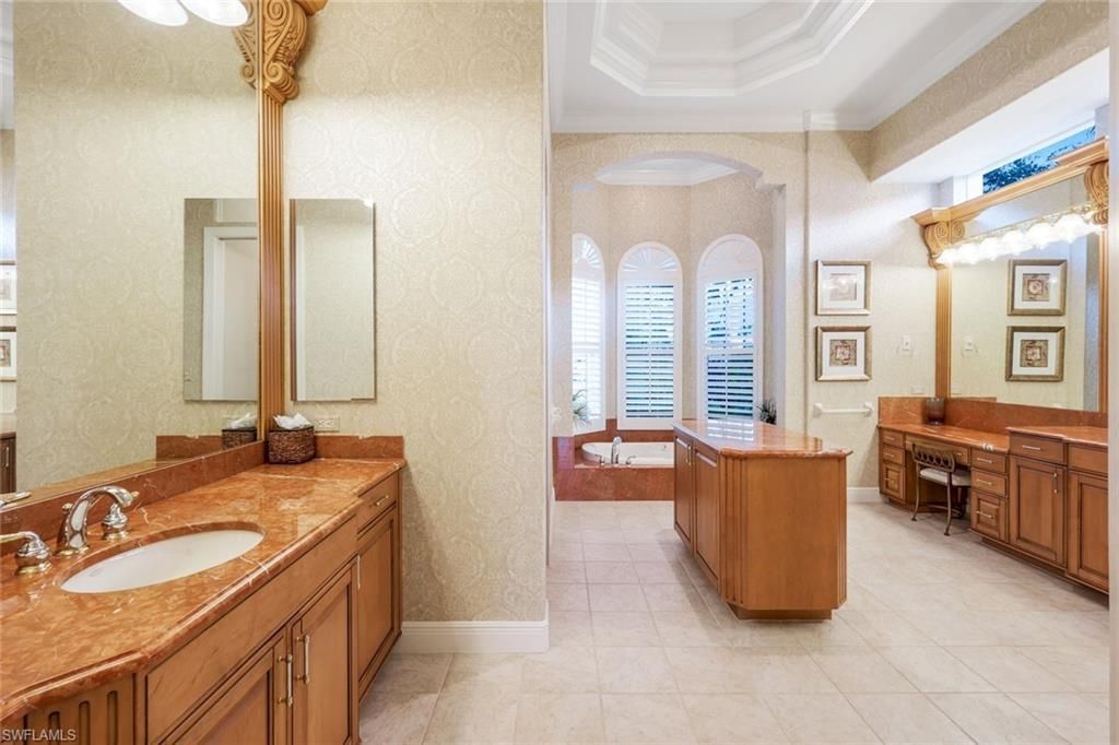 7511 Hogan Ct , Naples, FL 34113 Photo