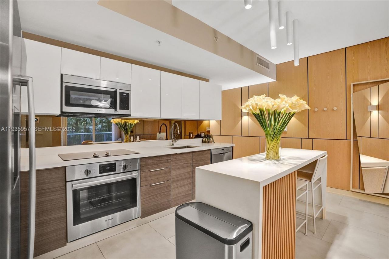 1010 SW 2nd Ave, Unit 601, Miami, FL 33130 Photo