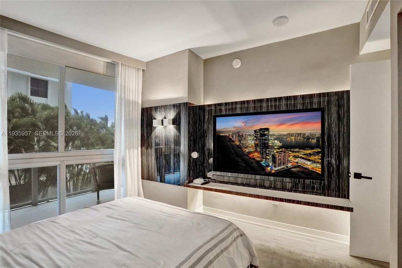 1010 SW 2nd Ave, Unit 601, Miami, FL 33130 Photo