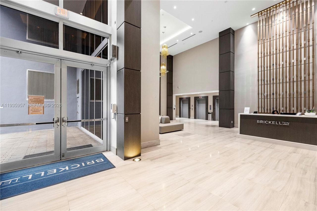 1010 SW 2nd Ave, Unit 601, Miami, FL 33130 Photo