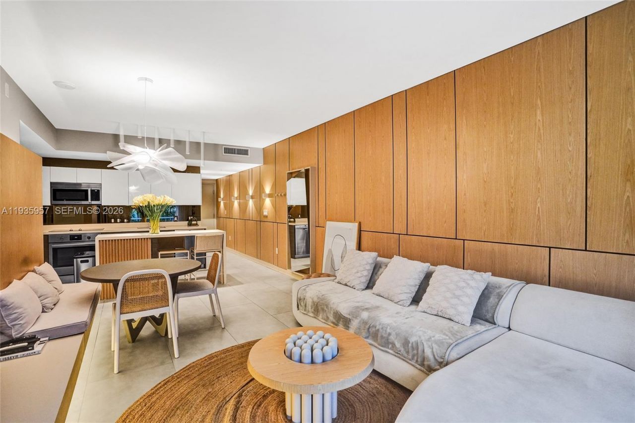 1010 SW 2nd Ave, Unit 601, Miami, FL 33130 Photo